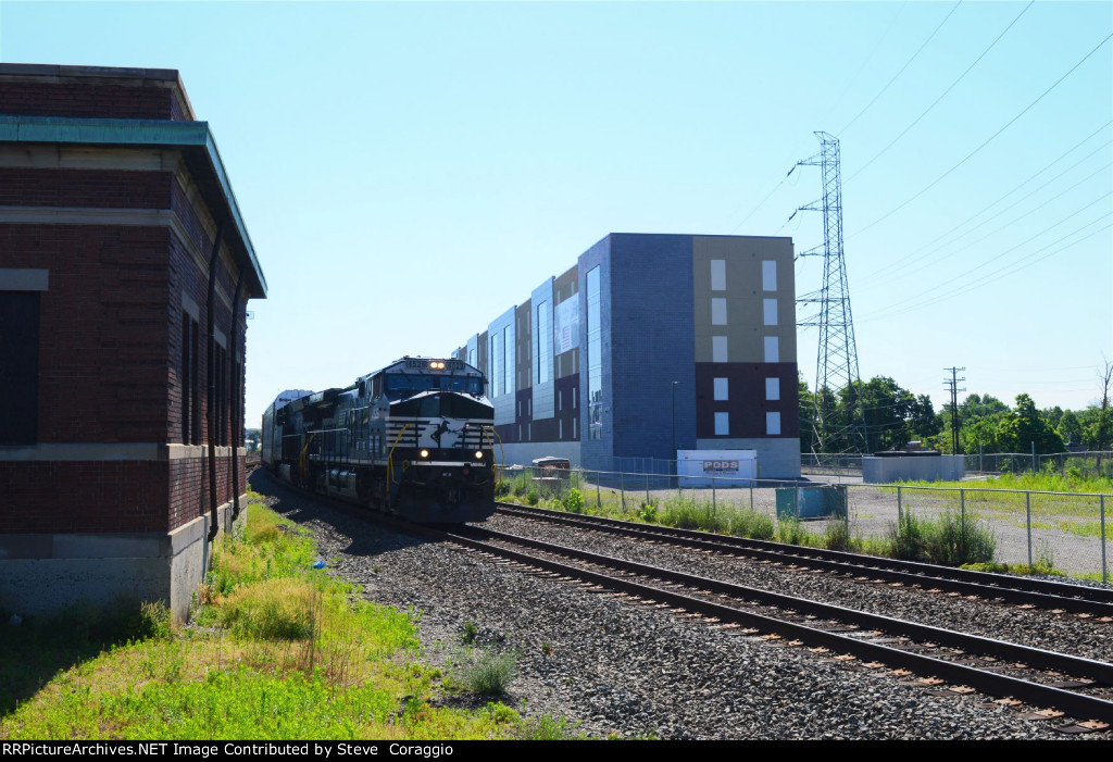 NS 4529 at the Old CNJ Station